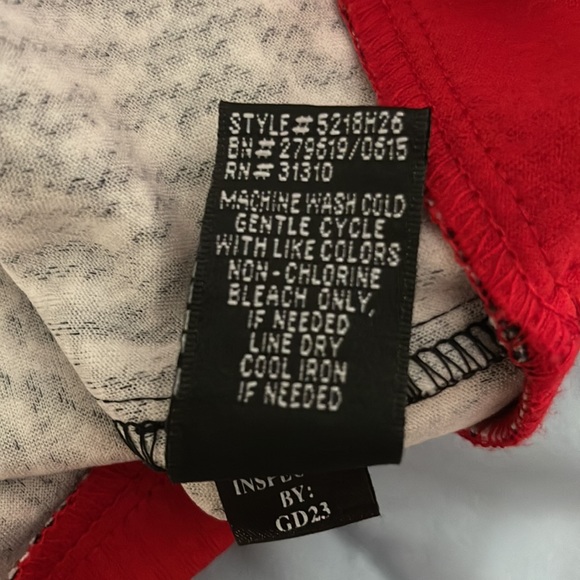 Alyx Petite. Size 16P. Black and white dress with red trim at the bottom. - Picture 9 of 9